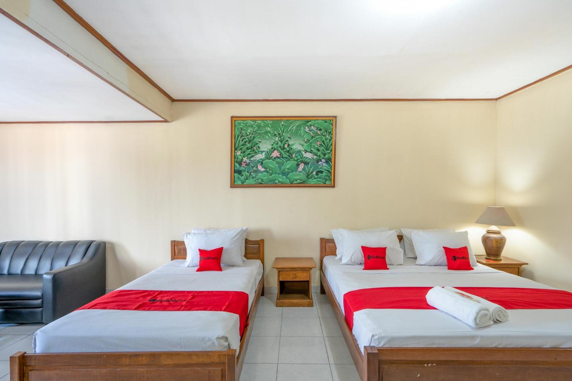 Reddoorz Plus At Mahajaya Hotel Denpasar Exterior photo